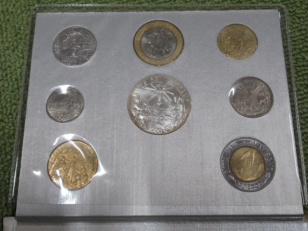 ANNO XXI 1999 コインコレクション バチカン市国政庁 貨幣セット 海外 コイン 管理5MS0908E51_画像3
