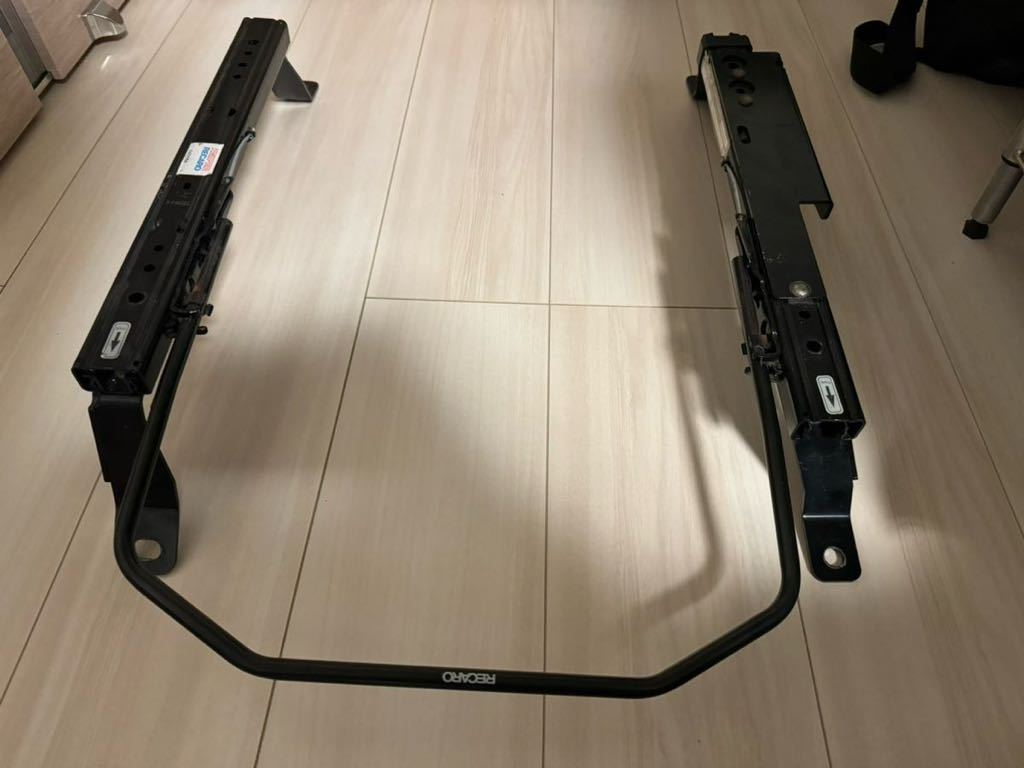 ホンダ フィット GE GG GP レカロシートレール 運転席 RECARO_画像1