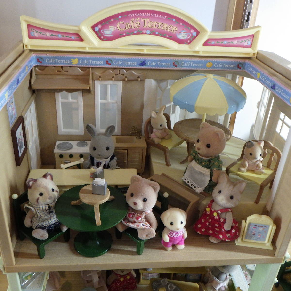 エポック社 シルバニアファミリー 大量 まとめ 家具 家 人形 小物 おもちゃ 玩具 女の子 同梱不可_画像3
