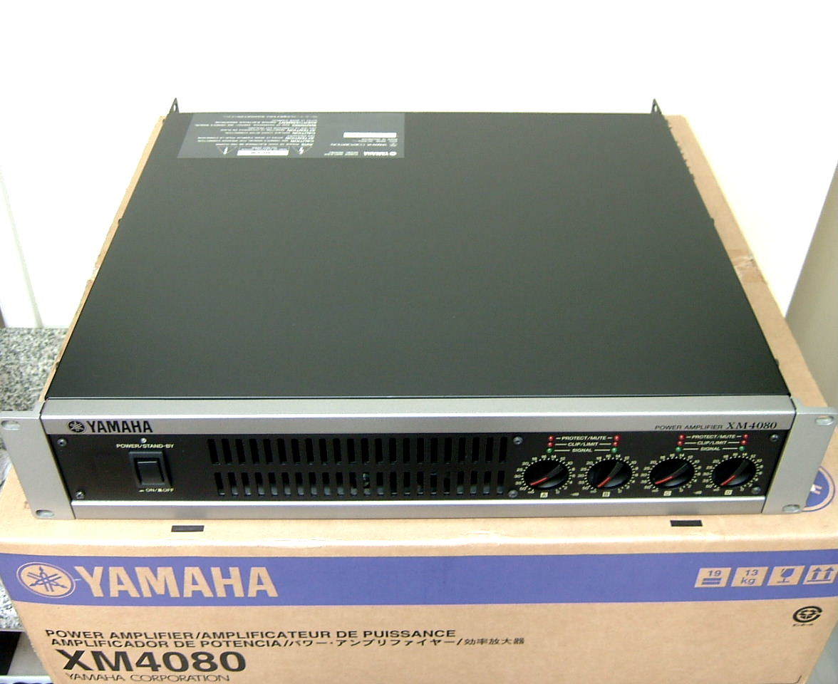 極上 完動 新品に近い 元箱入 使用僅少 YAMAHA ヤマハ 4ch パワーアンプ 業務用 XM4080 2Uサイズ ②の画像4
