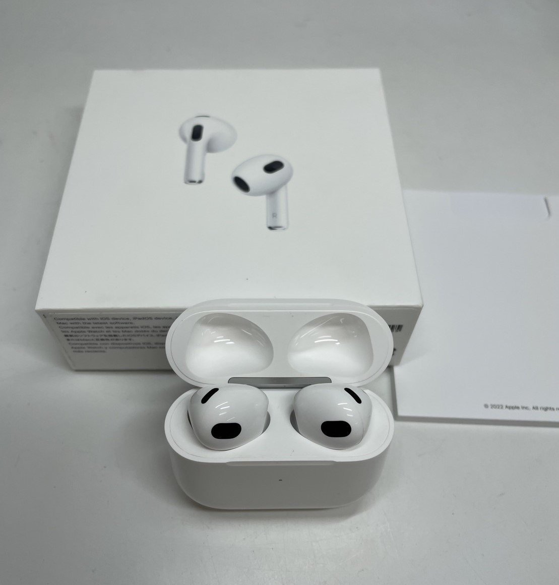 素敵な Apple 第3世代 MPNY3J/A AirPods エアポッズ ワイヤレス