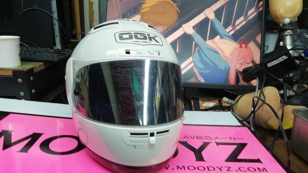 ジャンク品です。OGK Ragles ヘルメット Mサイズ　破損あり。_画像1