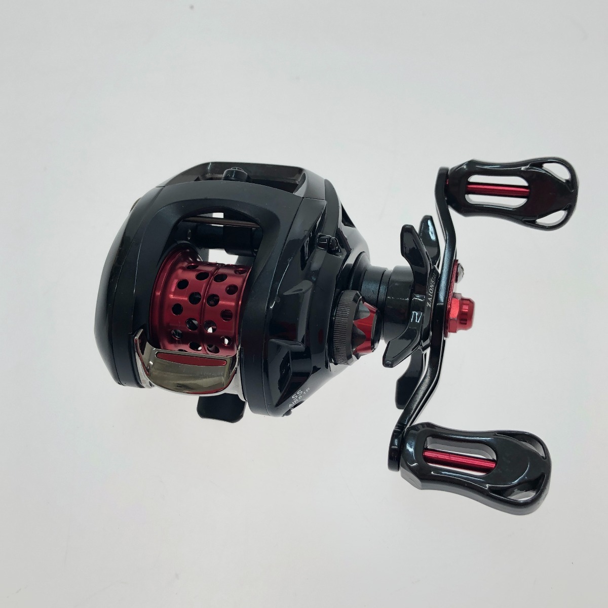 □□ DAIWA ダイワ SS エア 8.1 右巻き 8.1R やや傷や汚れあり