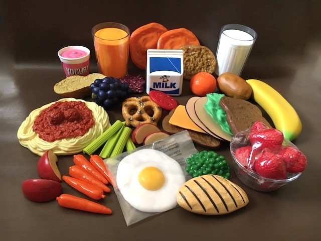 Learning Resources 食品フィギュア 朝食,昼食,夕食 バスケットセット ままごと ラーニングリソーシズ - ままごとセット Learning Resources 食品フィギュア 朝食,昼食,夕食 バスケットセット ままごと ラーニングリソーシズ - ままごとセット