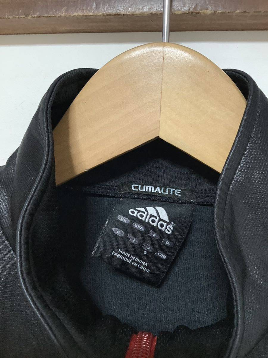 す1226 adidas アディダス トラックジャケット S ブラック ロゴ刺繍 CLIMALITE_画像3