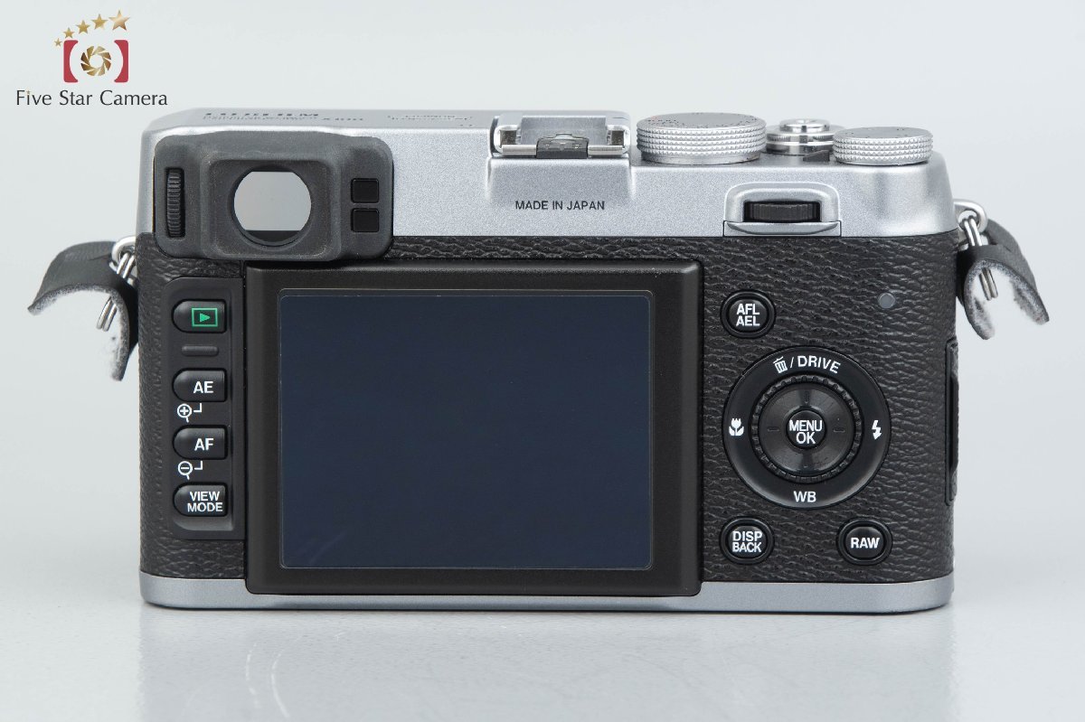 【中古】FUJIFILM 富士フイルム FINEPIX X100 シルバー コンパクトデジタルカメラ_画像5