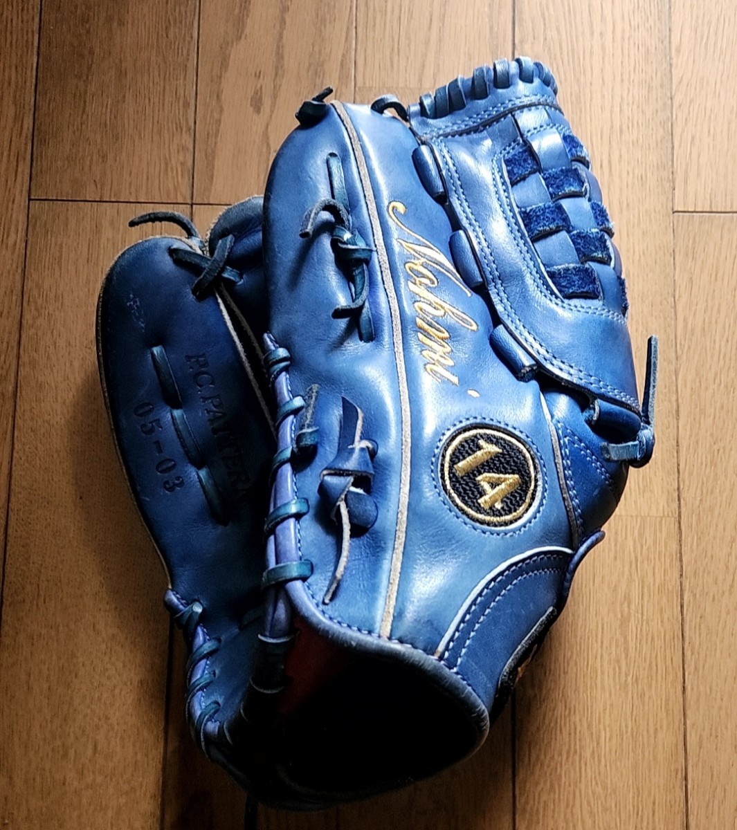 Hanshin Tigers 14 Atsushi Nomi Actor Glove Gloves Gloves