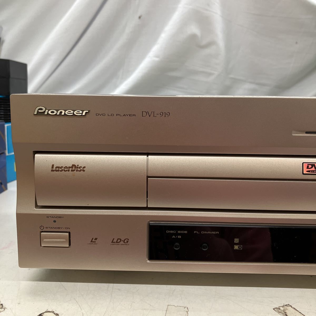 □51016-③ Pioneer DVL-919 DVD LDプレーヤー ジャンク品_画像3