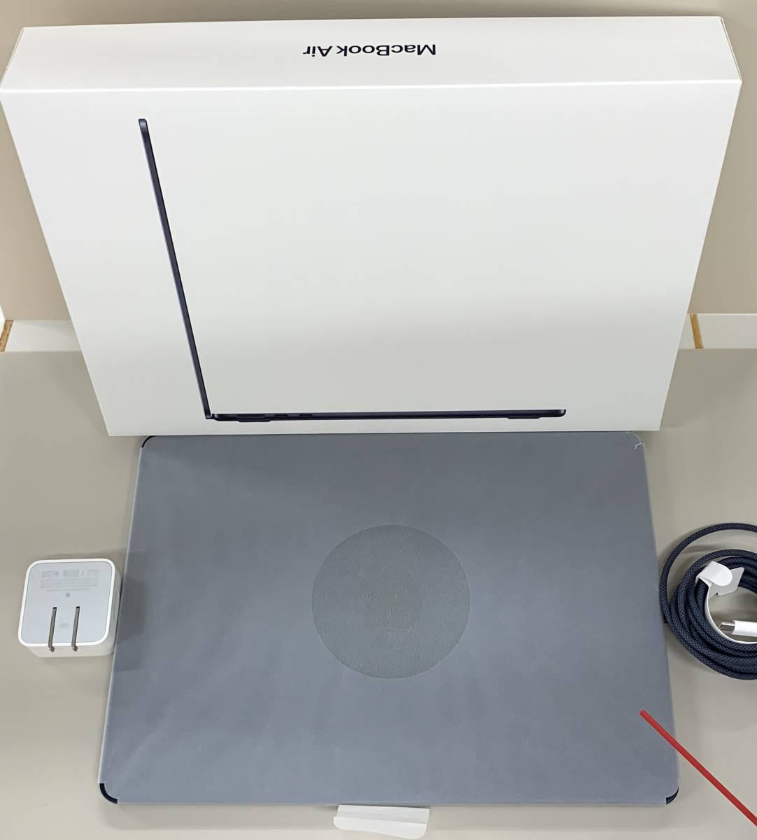 美品 MacBook Air 13 6インチ 2022年 カスタム M2チップ/16GB 美品 MacBook Air 13 6インチ 2022年 カスタム M2チップ/16GB