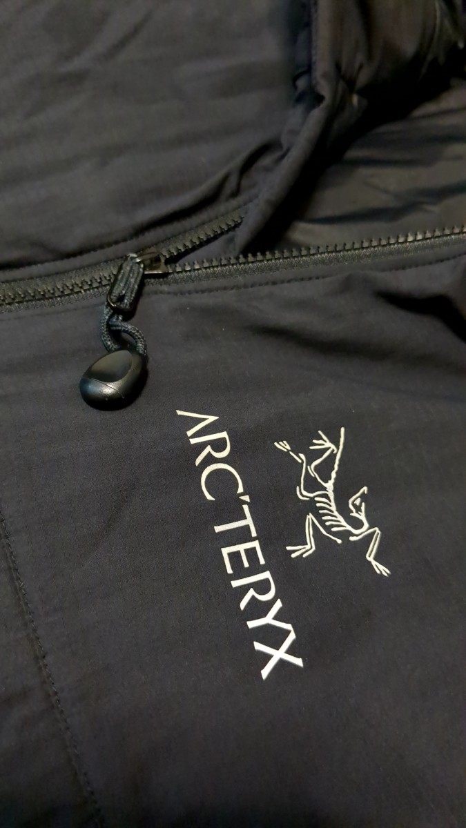 ARC'TERYX ATOM AR HOODY メンズS 　アークテリクス　アトム　ARジャケットジャケット ブラック 検索 黒 化繊 ダウン 登山 キャンプ_画像8