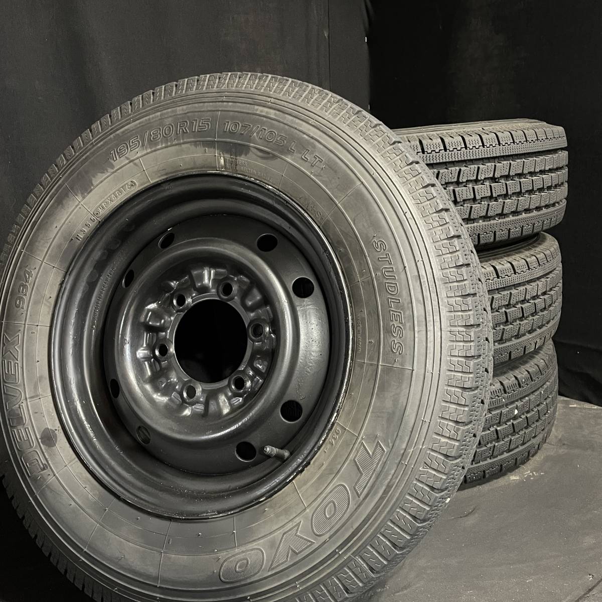 バリ山☆ ハイエース☆ 自社塗装マッドブラック☆ 195/80R15 107/105L