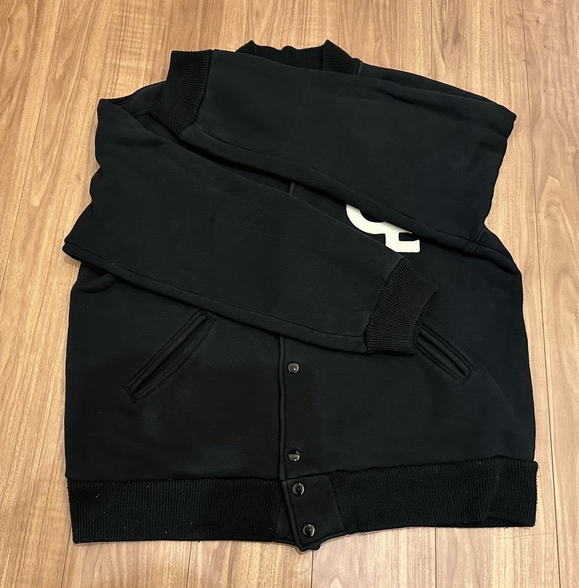 グッドイナフ GOODENOUGH スウェット スタジャン 黒|Yahoo グッドイナフ GOODENOUGH スウェット スタジャン 黒|Yahoo