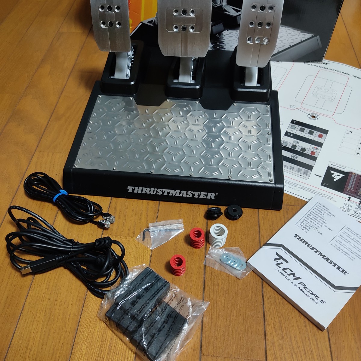 Thrustmaster T-LCM Pedals スラストマスター 最上位 ペダル 美 Thrustmaster T-LCM Pedals スラストマスター 最上位 ペダル 美