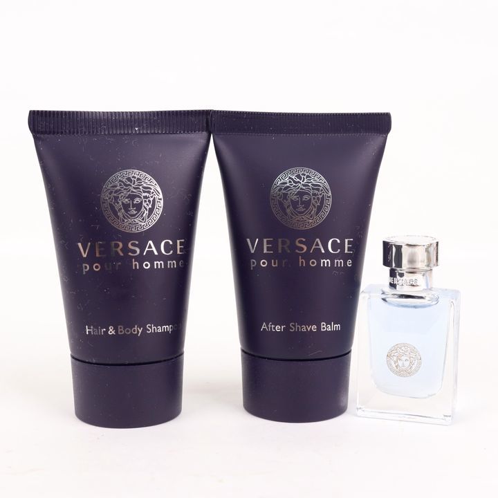 ヴェルサーチ シャワージェル/香水等 プールオムDXミニコフレ 未使用 コスメ 外装難有 メンズ VERSACE_画像3