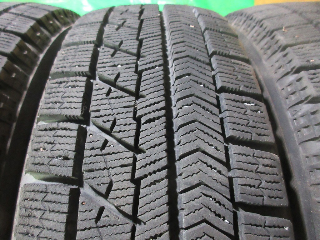 BRIDGESTONE VRX 155/65R14 4本 No.3828上 スタッドレス 冬タイヤ 70％残溝_画像5