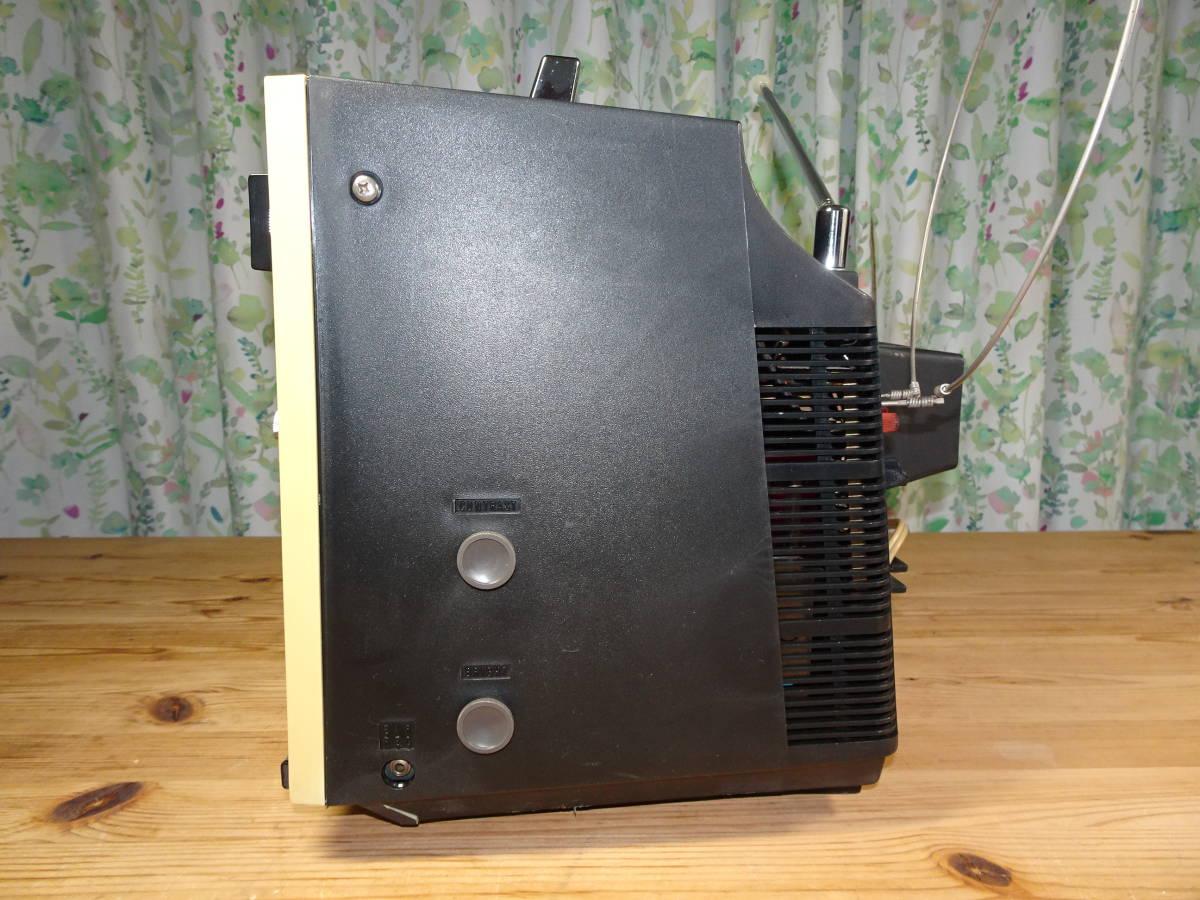 日立 TW-12 12型白黒ブラウン管テレビ 動作確認済み 現状品 昭和 日立 TW-12 12型白黒ブラウン管テレビ 動作確認済み 現状品 昭和