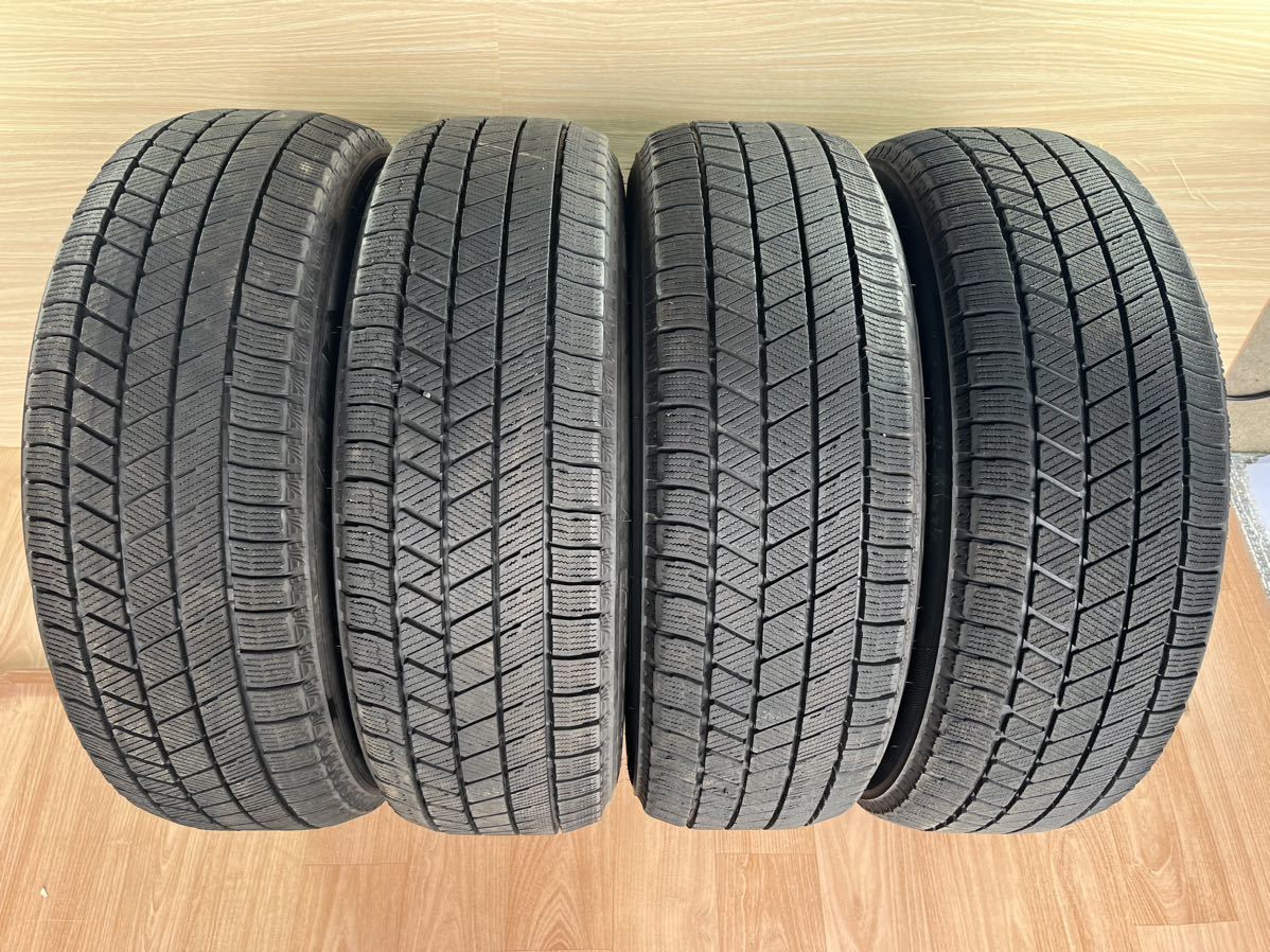 中古タイヤ　BRIDGESTONE BLIZZAK VRX3 195/60R16 89Q 2021年製造　セレナ　A48_画像1