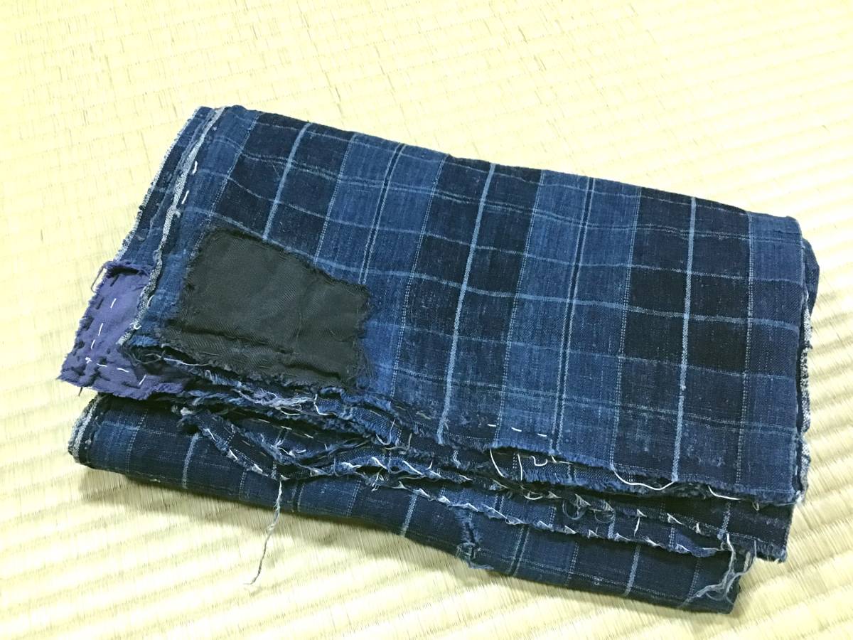 古布0956　手織り木綿　藍染　格子　襤褸　ＢＯＲＯ　４巾長さ140ｃｍ　パッチワーク　キルト　リメイク材料