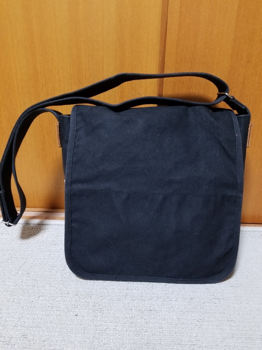 送料関税無料】 《未使用☆送料込み》一澤帆布製 黒ショルダーバッグ