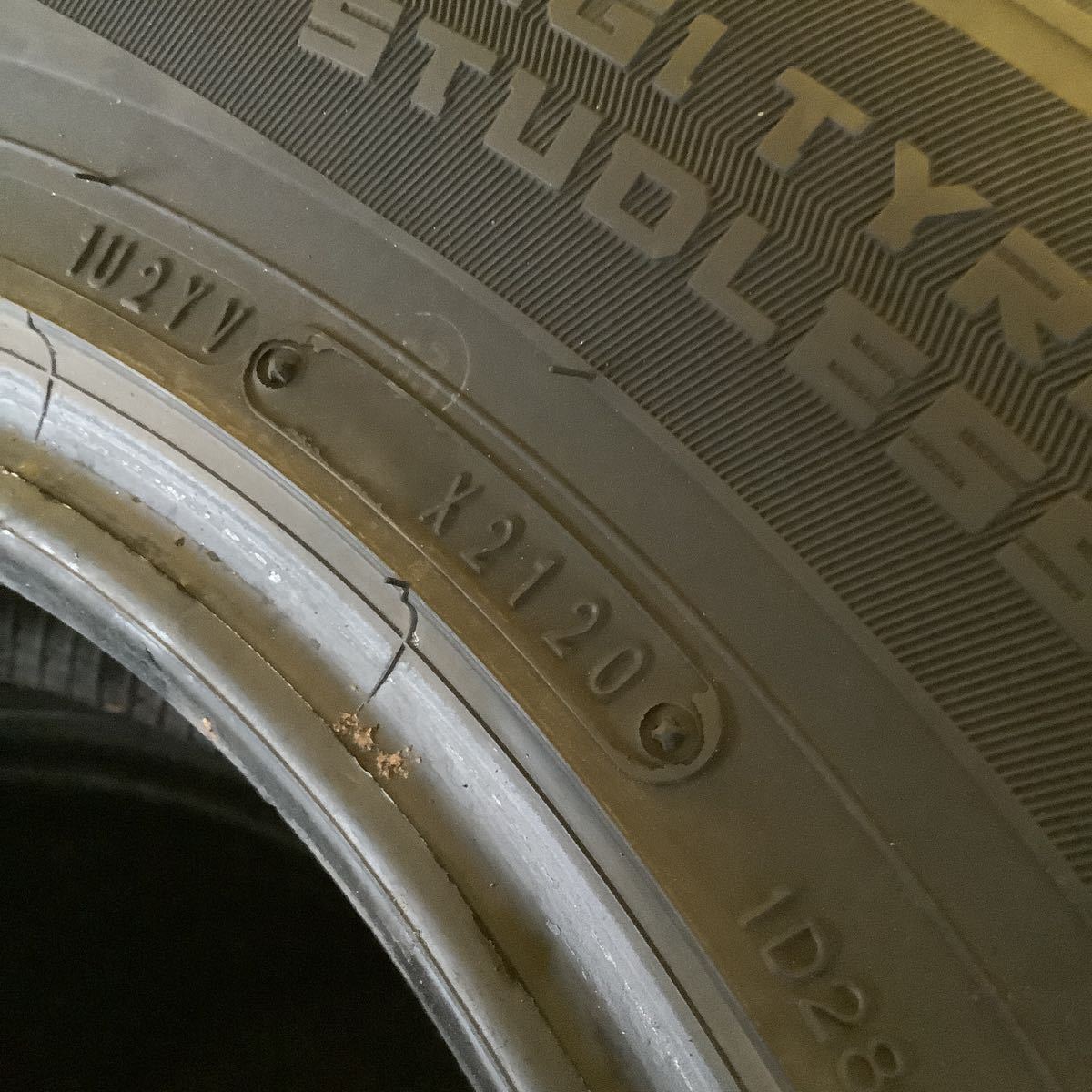 ダンロップ ウインターマックス　SJ8 215/70R16 20年　バリ山　スタッドレスタイヤ　デリカ　アウトランダー　クルーガー　4本セット_画像6