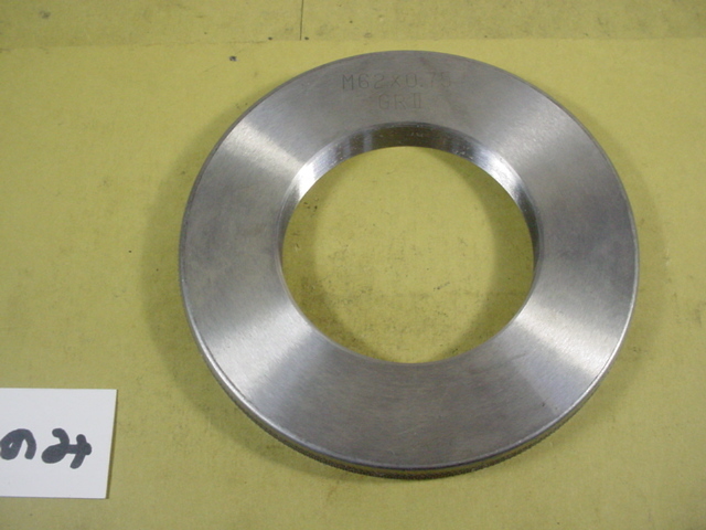 M62*0.75 GR2のみ 中古品 ミリサイズ ネジゲージ リングゲージ M62*0.75 GR2のみ 中古品 ミリサイズ ネジゲージ リングゲージ