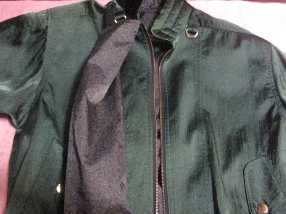 ★光沢のモスグリーンジャンパー　ジャケット　Mサイズ　★　_画像5