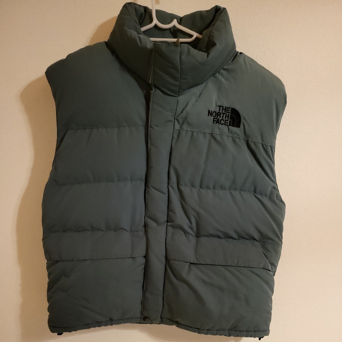 ずっと気になってた NORTH THE FACE Nuptse カーキ VEST ダウンベスト