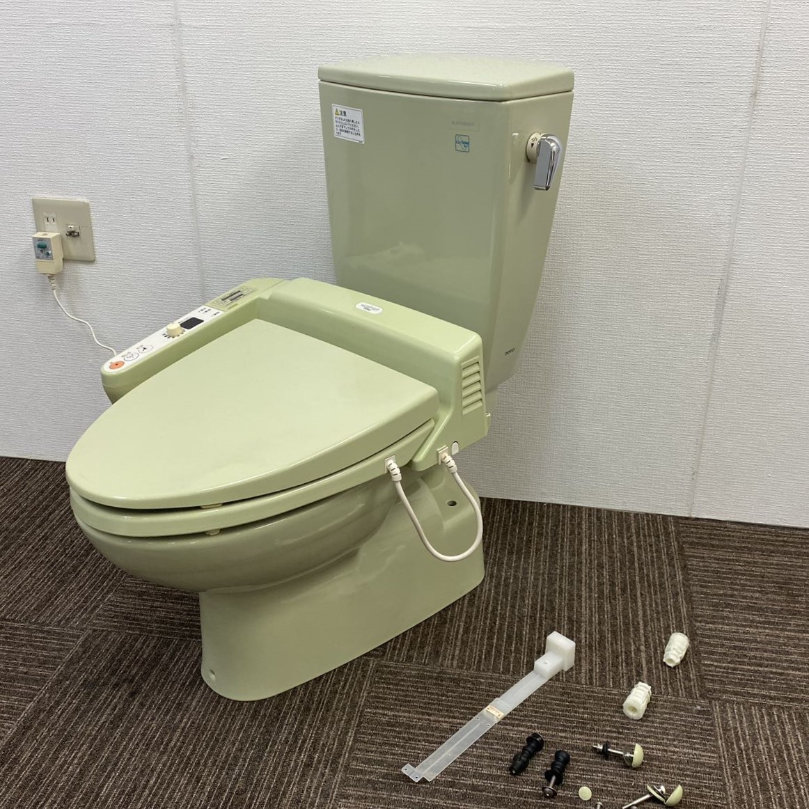 2022新入荷 【中古】ウォシュレットTCF251R付★TOTO トイレ便器(床下排水)☆洋式便器「CS81」とタンク「SJ80BABF」のセット#USF4(ハーベストグリーン) 洋式 2022新入荷 【中古】ウォシュレットTCF251R付★TOTO トイレ便器(床下排水)☆洋式便器「CS81」とタンク「SJ80BABF」のセット#USF4(ハーベストグリーン) 洋式