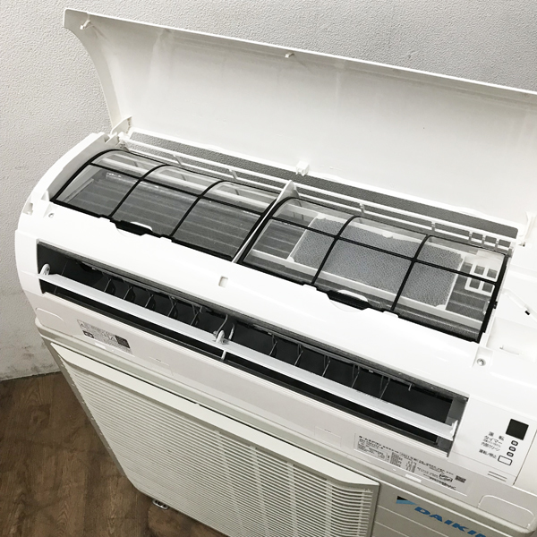 【引取希望・配送要相談】DAIKIN/ダイキン ルームエアコン 5.6kW 18畳 2021年式 ストリーマ空気清浄 自動内部クリーン S56YTEP-W_画像2