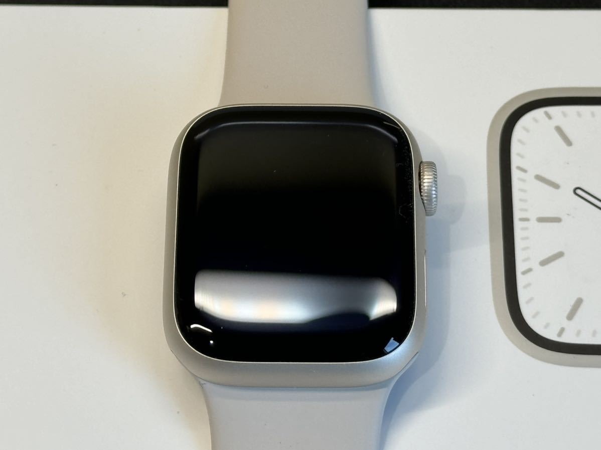 ☆即決 美品 オススメ Apple Watch Series7 41mm スターライトアルミニウム アップルウォッチ GPSモデル 085