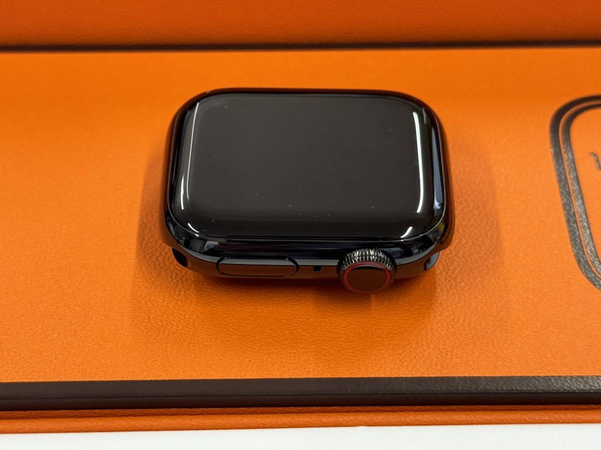 24k Gold Plated Hermes Apple Watch Series 9 41mm Swift 24k Gold Plated Hermes Apple Watch Series 9 41mm Swift
