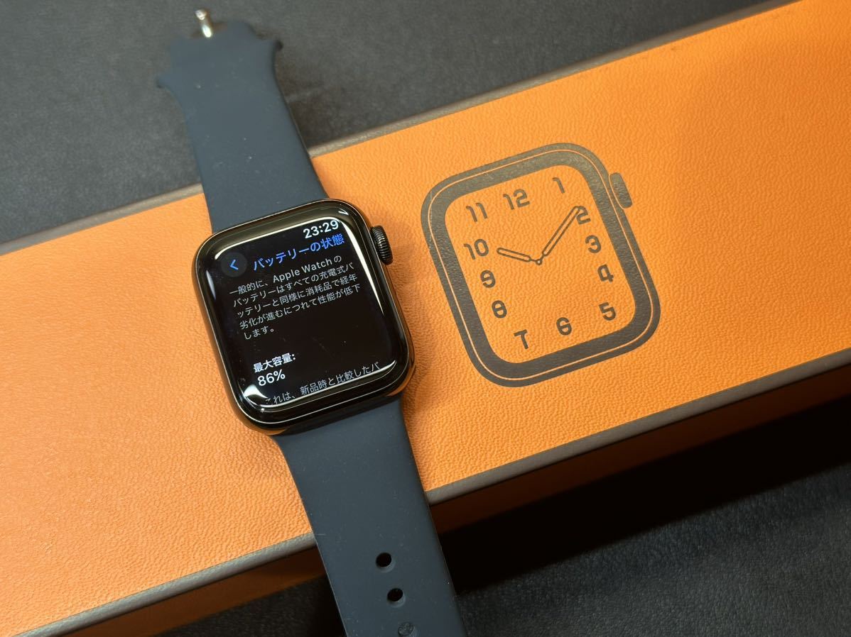 ☆即決 美品 Apple Watch series5 HERMES 40mm ブラック 本体 アップルウォッチ エルメス 黒 GPS+Cellular  035