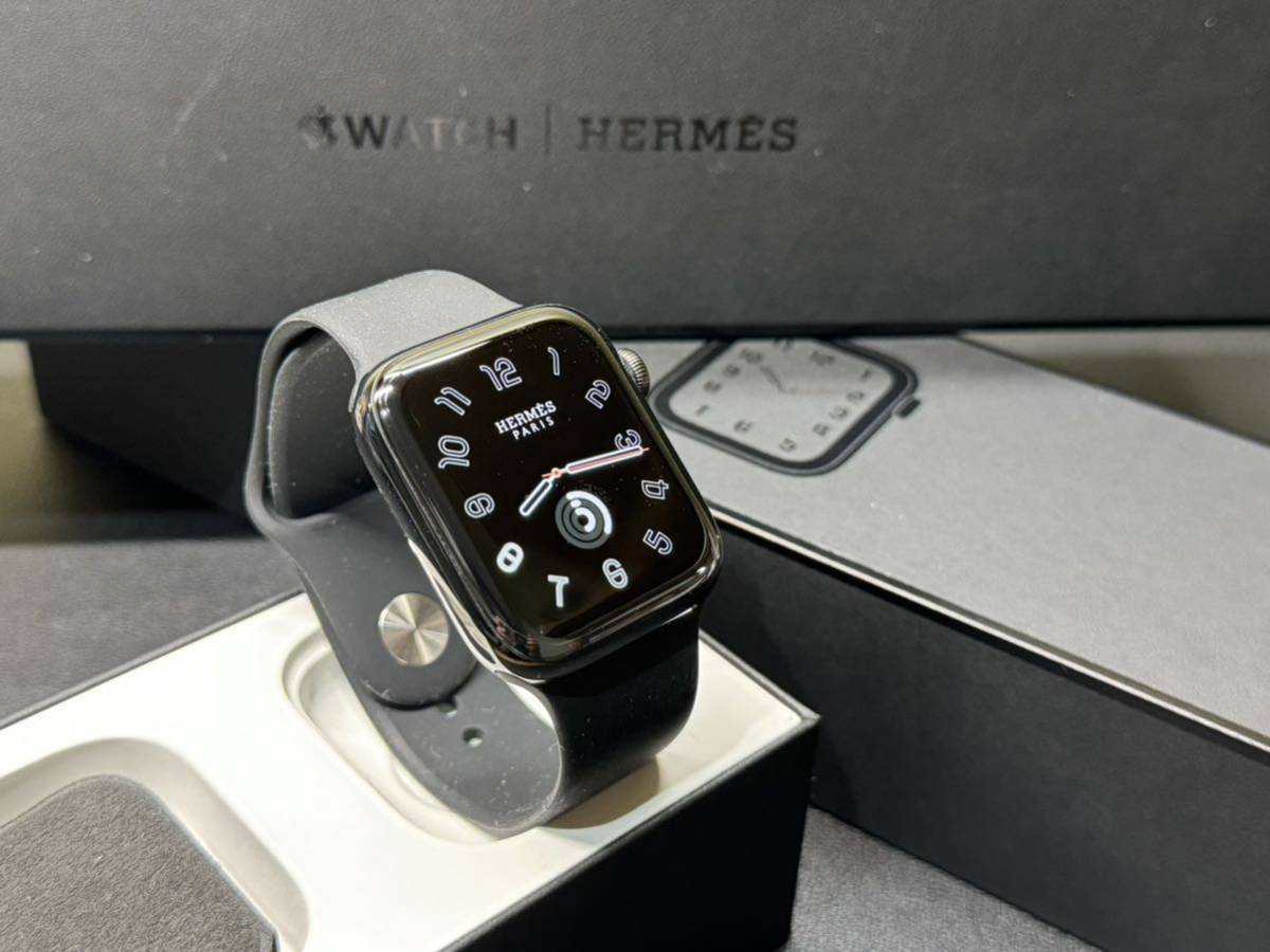 即決 バッテリー95% Apple Watch series5 HERMES 44mm ブラック