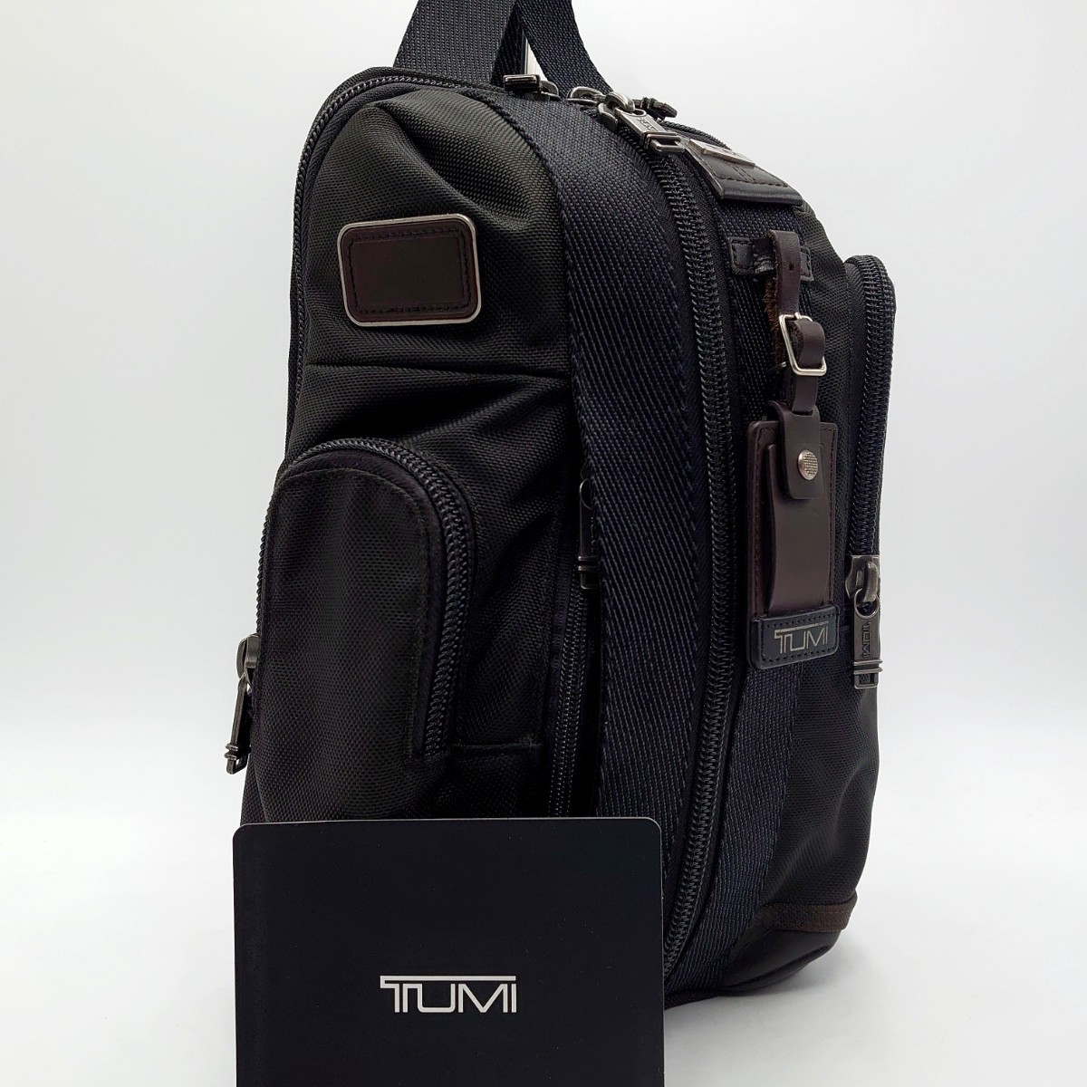 1円 上美品 TUMI トゥミ ALPHA BRAVO Saratoga メンズ ボディバッグ ショルダーバッグ スリング ナイロン レザー ブラック 斜め掛け_画像1