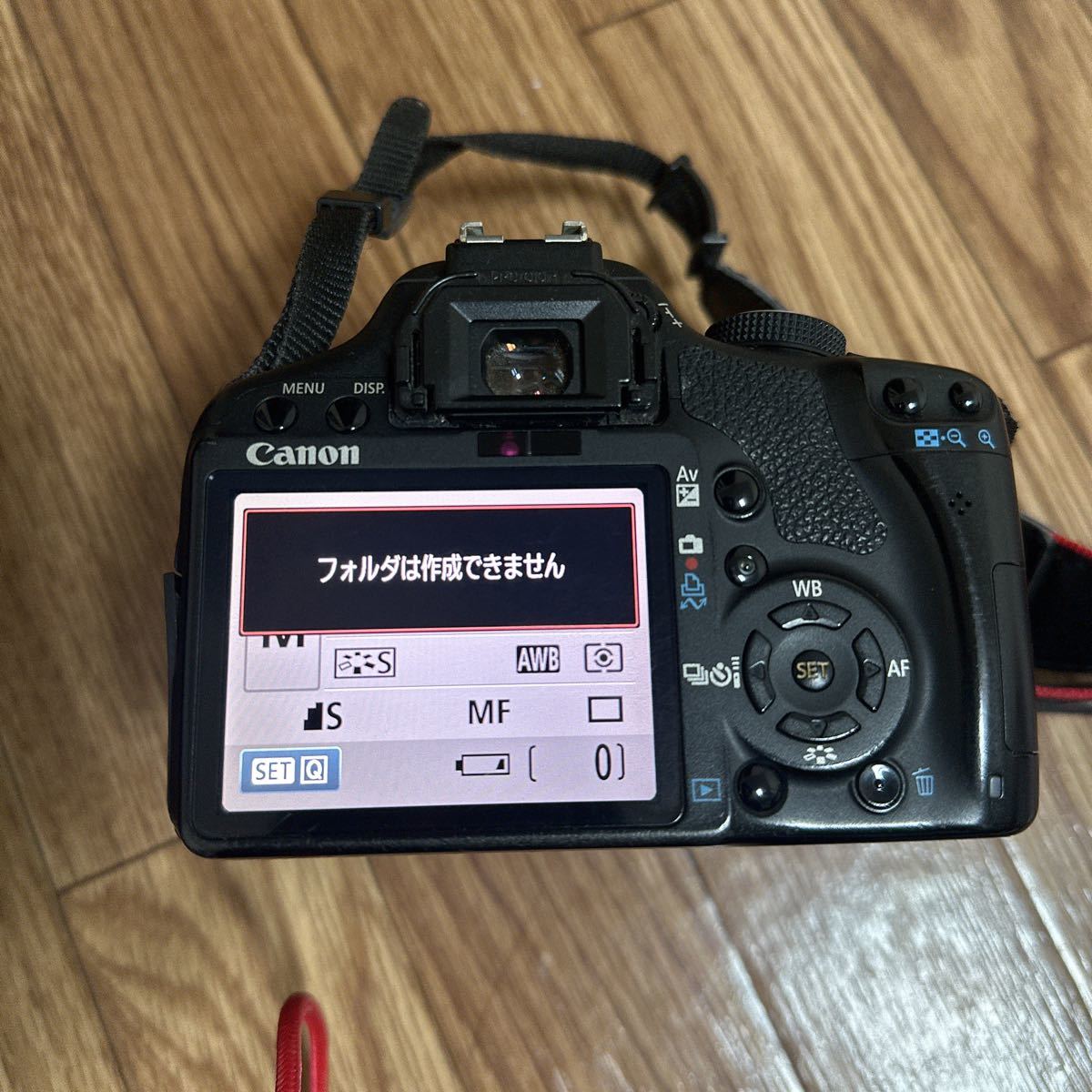 ●【通電確認済み】 Canon キャノン EOS Kiss X3 18-55mm カメラ デジタル 一眼レフ ZOOM バッテリー付き充電器付き　メモリーカード付き_画像1