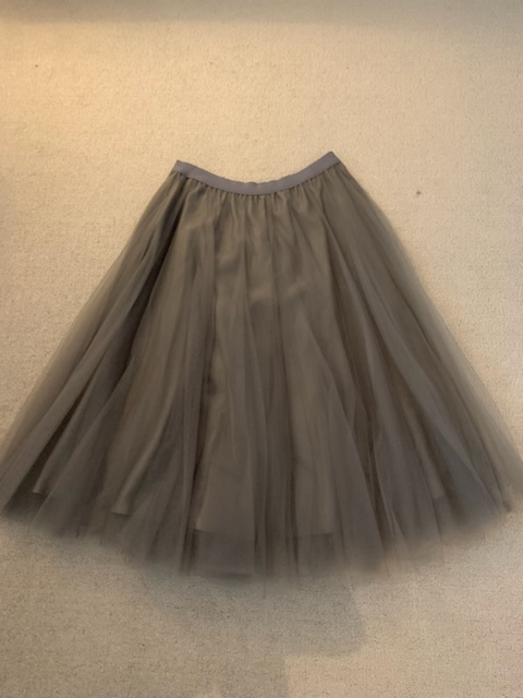 ★２３区★ R(アール)】FINE TULLE スカート★４０★新品同様★グレー系★大人のチュールスカート_画像2