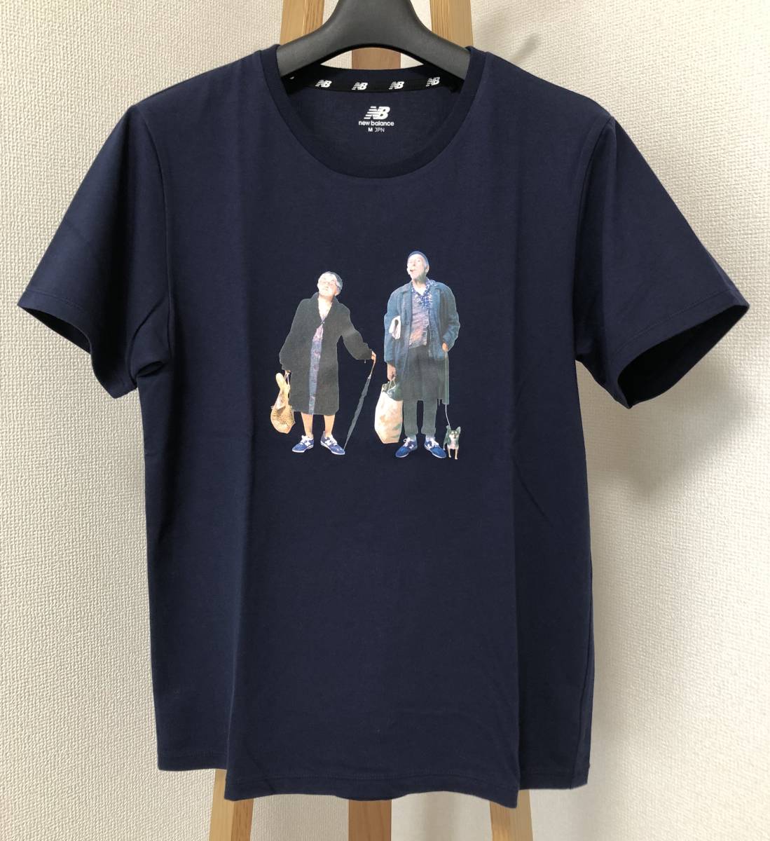 ★ ニューバランス NEW BALANCE コマーシャル プリント Tシャツ Mサイズ ネイビー ★_画像1