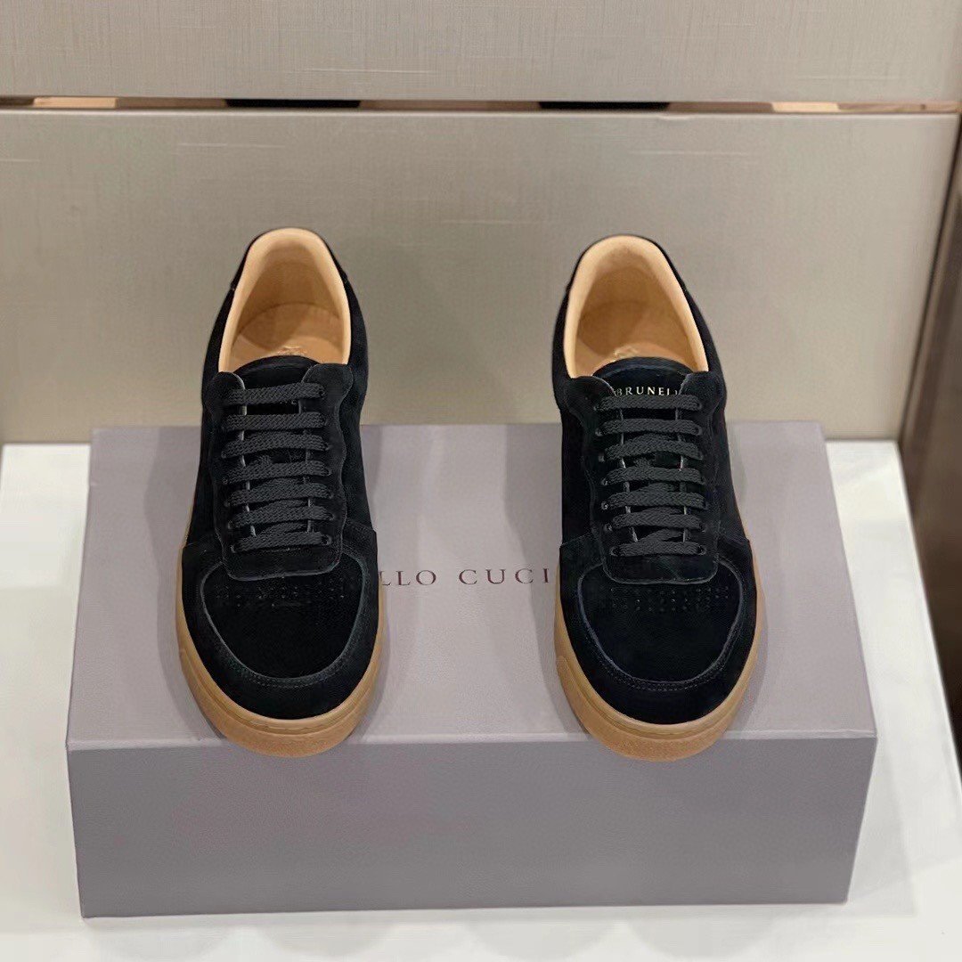 Brunello Cucinelli スニーカー　スエード　メンズ　シューズ　靴 ファッション カジュアル　 サイズ選択可能 黒
