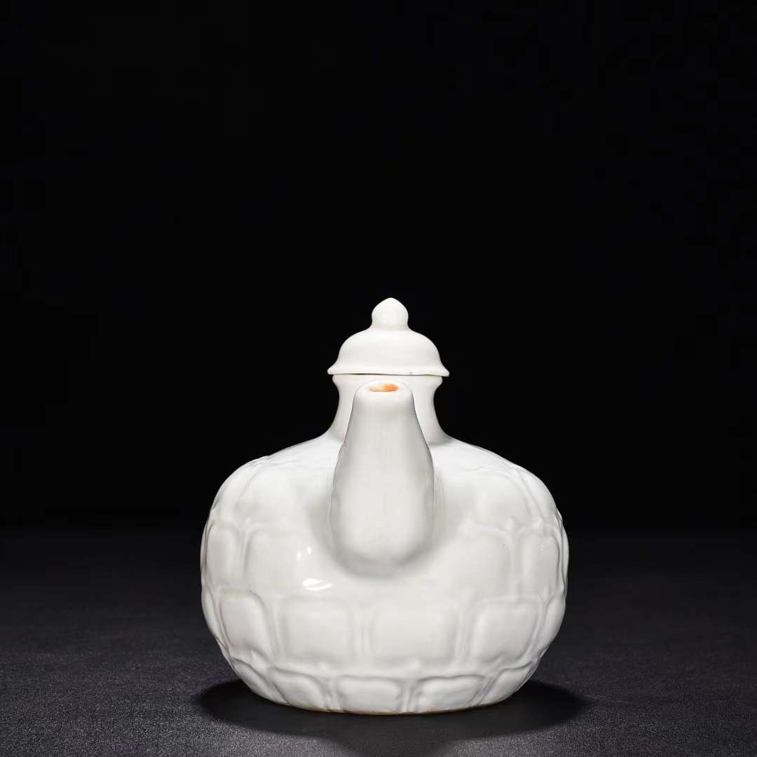 史上一番安い 明時代 永樂 甜白釉 刻蓮弁文水注 唐物 陶磁器 中国美術