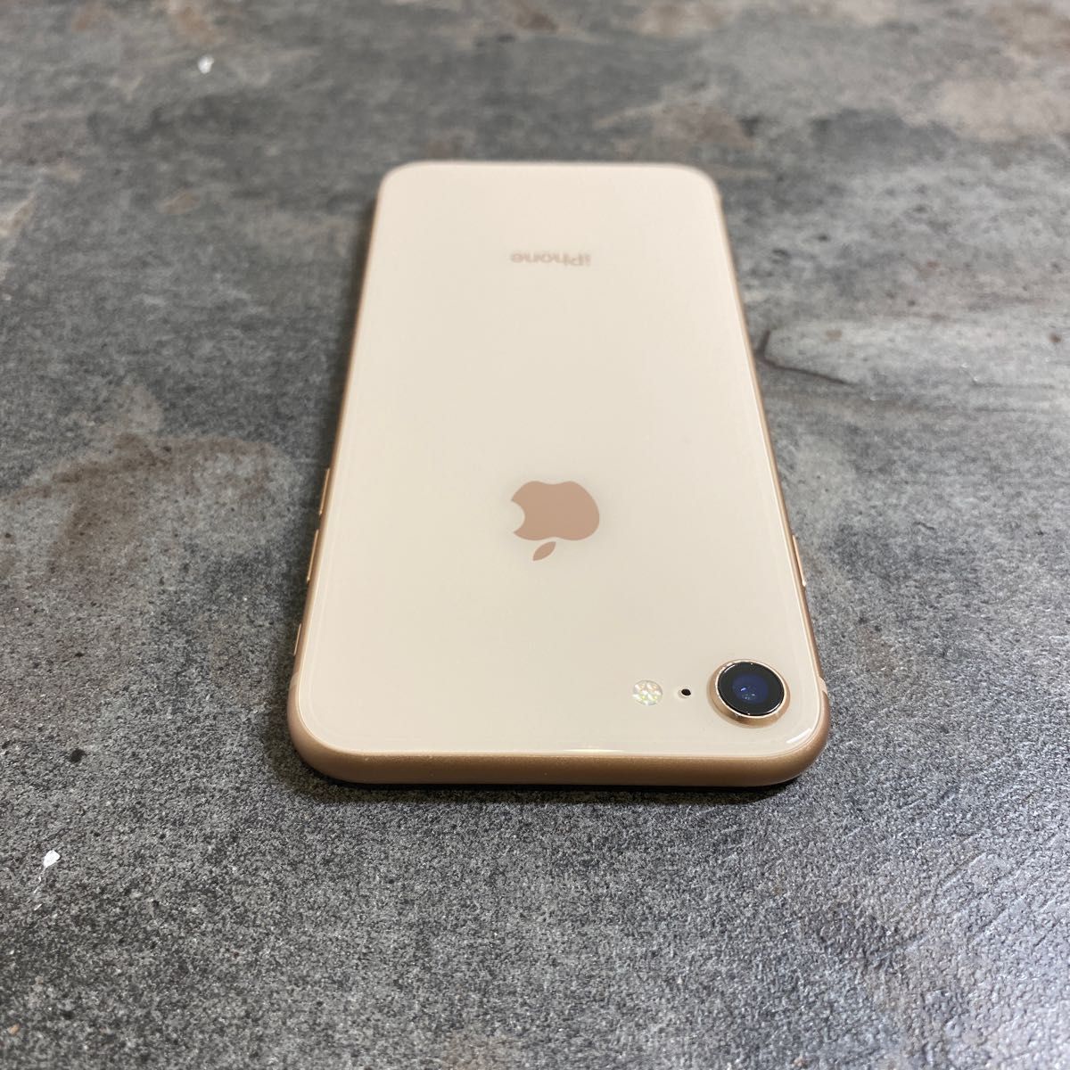 iPhone8 GB GOLD SIMフリー 中古品 比較的美品 本体のみ