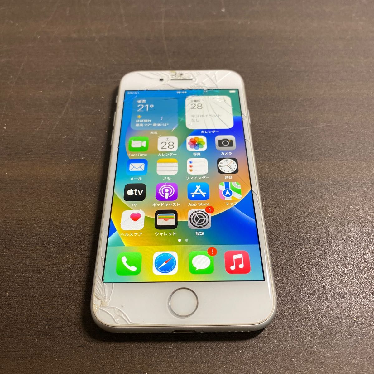 iPhone8 64GB Silver SIMフリー ジャンク品 - 携帯電話