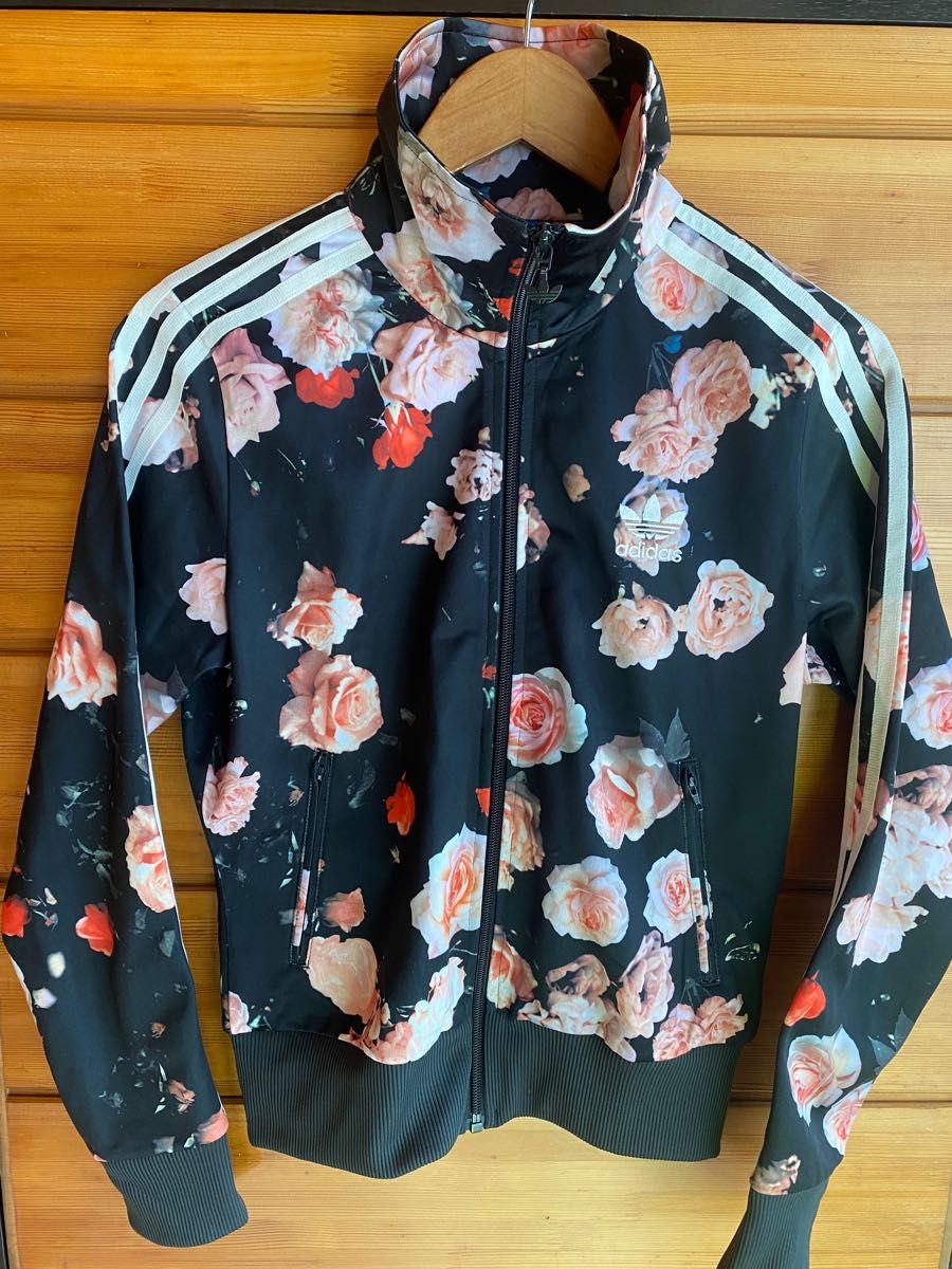 美品！adidas トラックジャケット　ジャージ　花柄