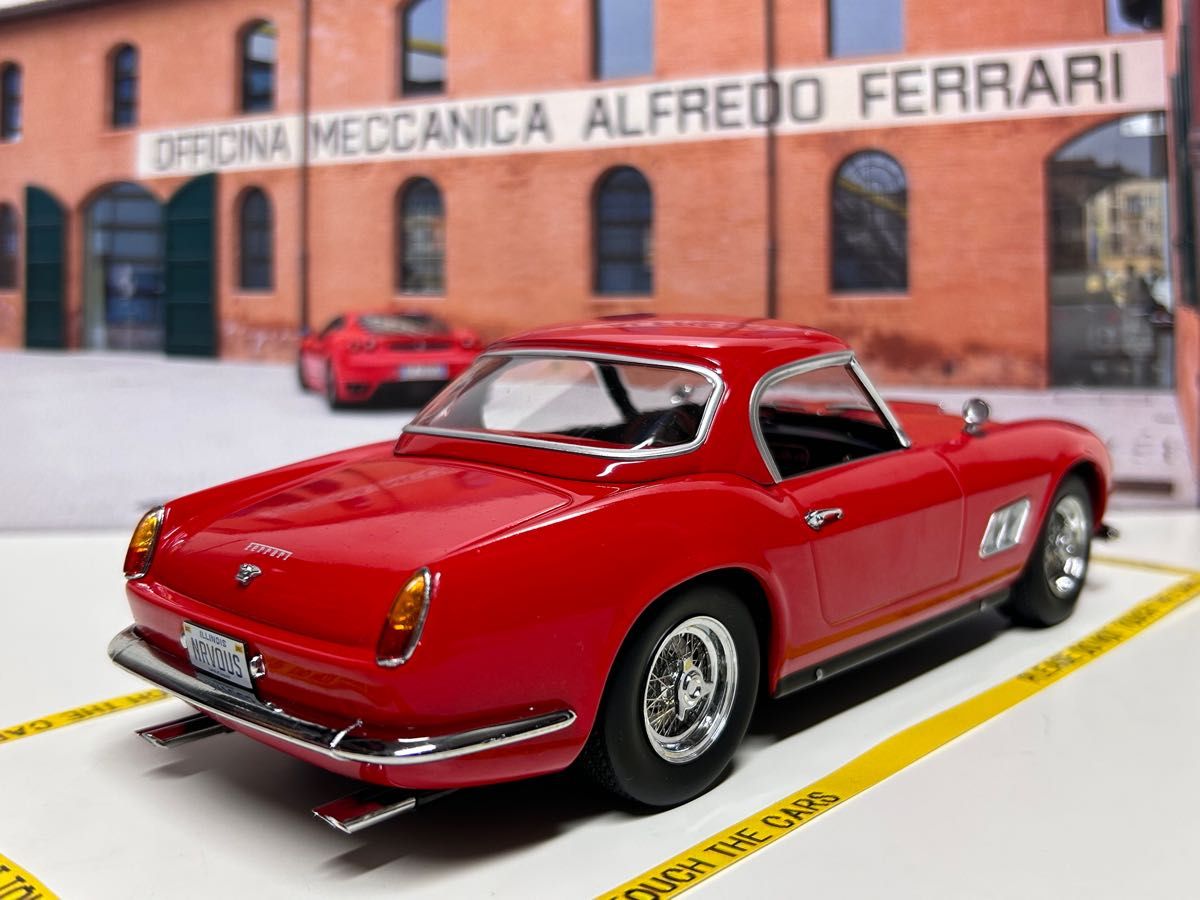 KK Scale 1/18 Ferrari 250 GT California Spyder 1960 US レッド　フェラーリ