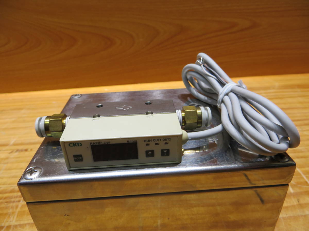 *H0666* CKD FSM-N-200-6A 精密レギュレータ 2~20L/min 動作確認済み品中古#*