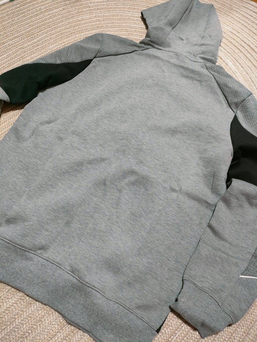 新品 定価27500 PUMA BMW スウェット ジップパーカー 新品 定価27500 PUMA BMW スウェット ジップパーカー