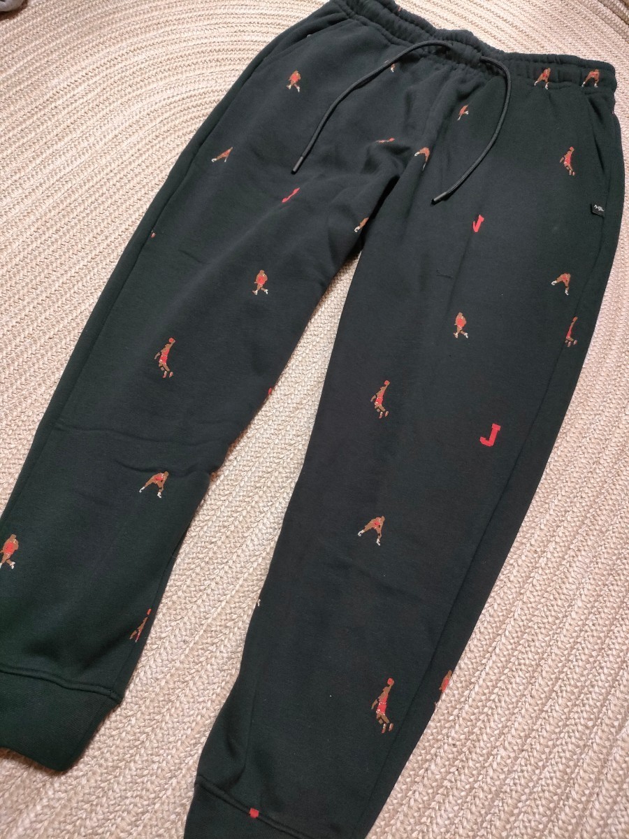 新品 未使用 NIKE JORDAN 総柄 スウェット セットアップ XL ブラック 黒 ナイキ ジョーダン 上下 パーカー パンツ メンズ_画像5