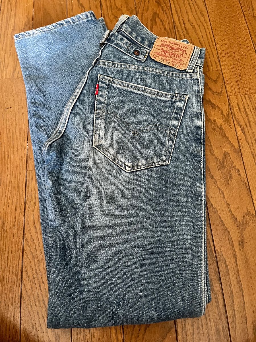 最高のUSEDJEANS☆希少なサイズ27インチ☆ LEVI’S 701XX 1990モデル 135記念モデル 27×33