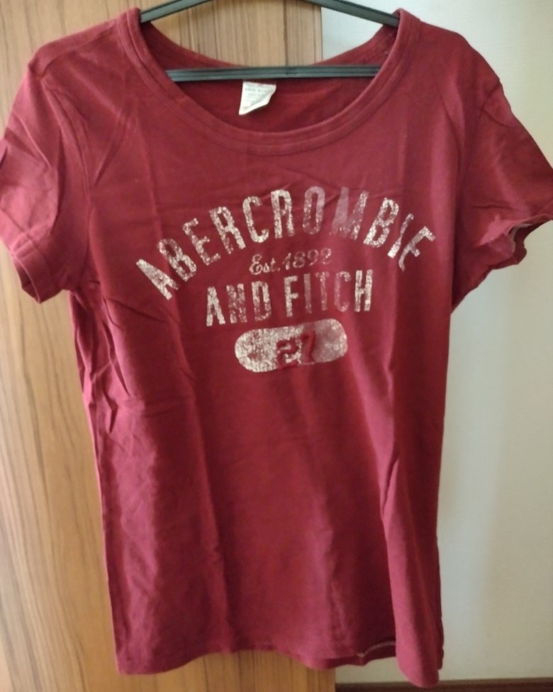 アバクロ Abercrombie&Fitch レディース 半袖 Tシャツ M ボルドー 紫_画像1