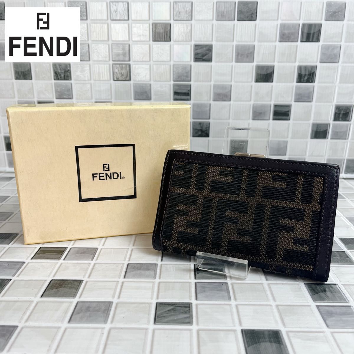 FENDI フェンディ ズッカ柄 二つ折り財布 がま口財布|PayPayフリマ