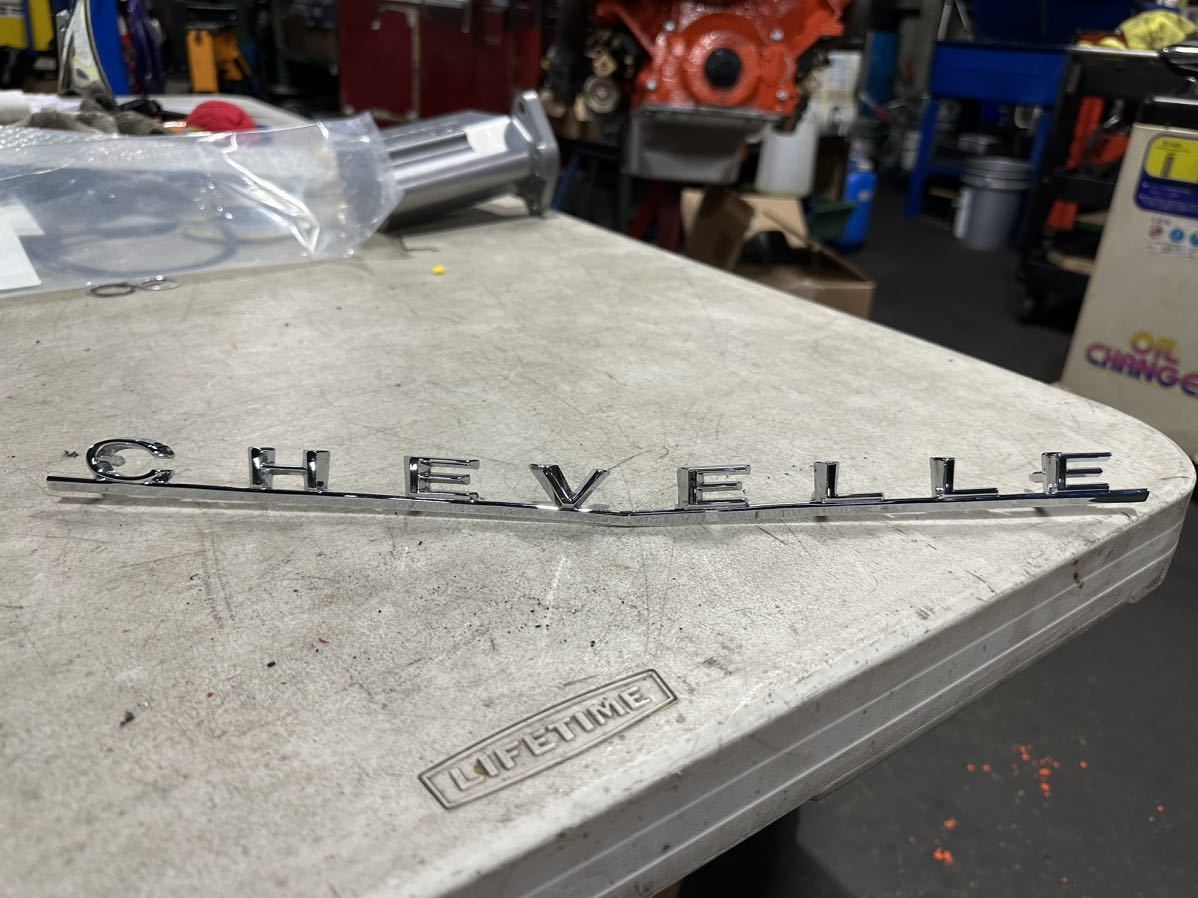 66 シェベル chevelle トランク エンブレム_画像1